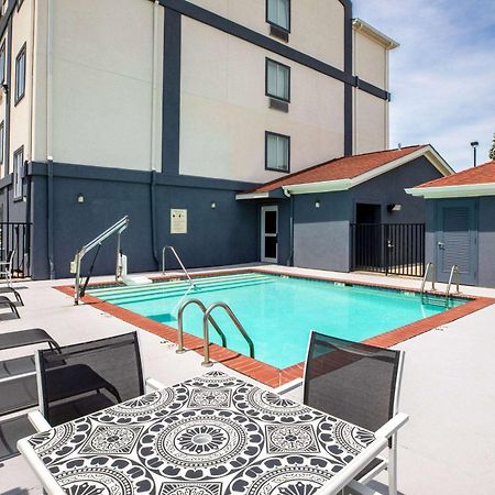 Days Inn By Wyndham Baton Rouge I-10 Prairieville Eksteriør bilde